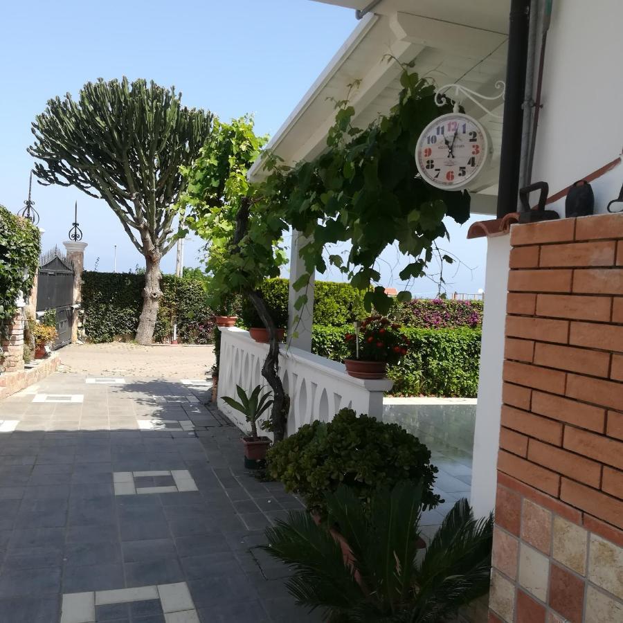Santa Venere Apartments "Parcheggio Privato Moto-Auto" Ricarica Auto Elettriche トロペーア エクステリア 写真