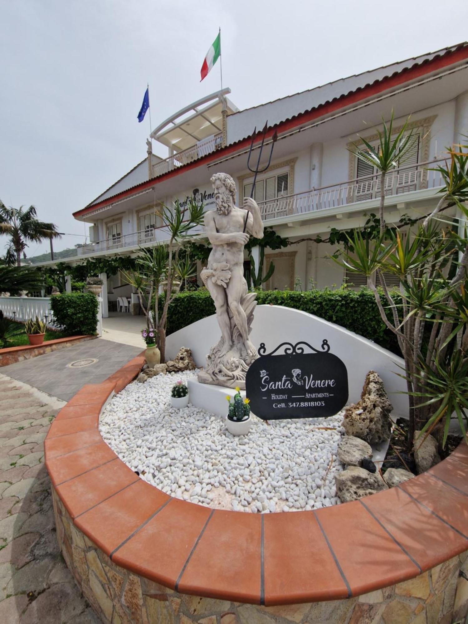 Santa Venere Apartments "Parcheggio Privato Moto-Auto" Ricarica Auto Elettriche トロペーア エクステリア 写真