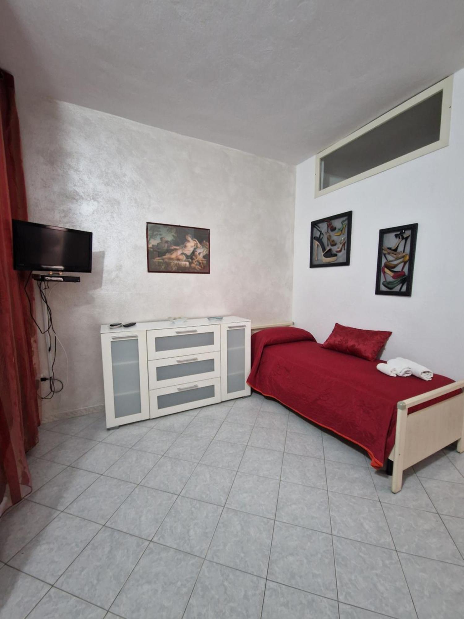 Santa Venere Apartments "Parcheggio Privato Moto-Auto" Ricarica Auto Elettriche トロペーア エクステリア 写真